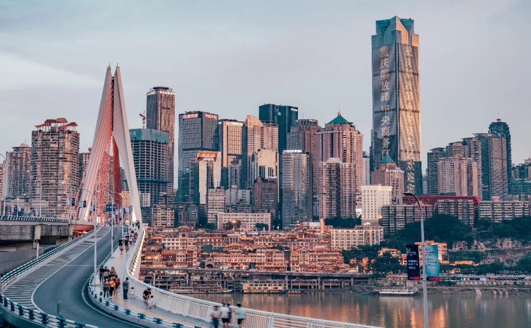 山城传奇，重庆，西南直辖市的文化与自然奇观